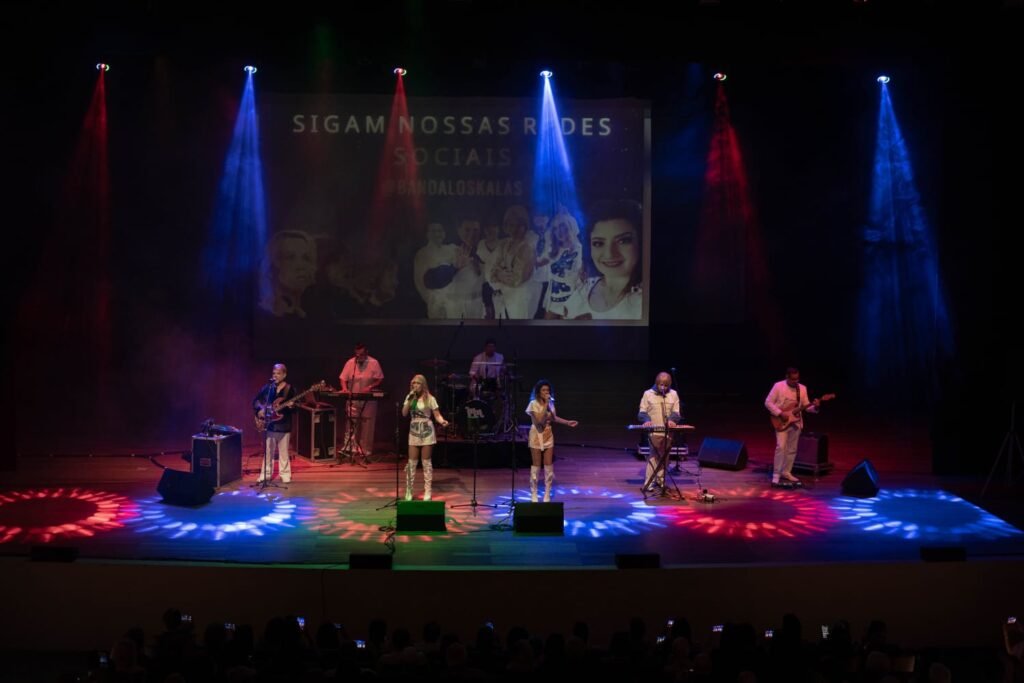 Los Kalas inicia turnê em SC com espetáculo “Elvis & ABBA” em Florianópolis nesta quinta-feira (10) credito foto Pedro Oliveira 5